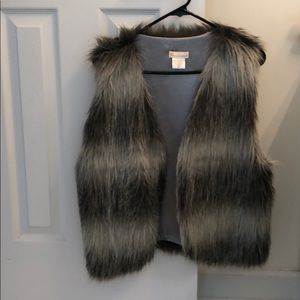 Fake fur vest